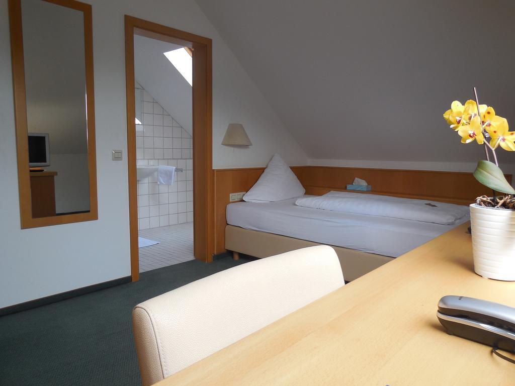 Hotel Schober Freiberg am Neckar Δωμάτιο φωτογραφία